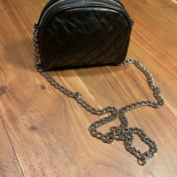 Danier Chain Link Cross Body Black Leather Bag - Picture 11 of 15